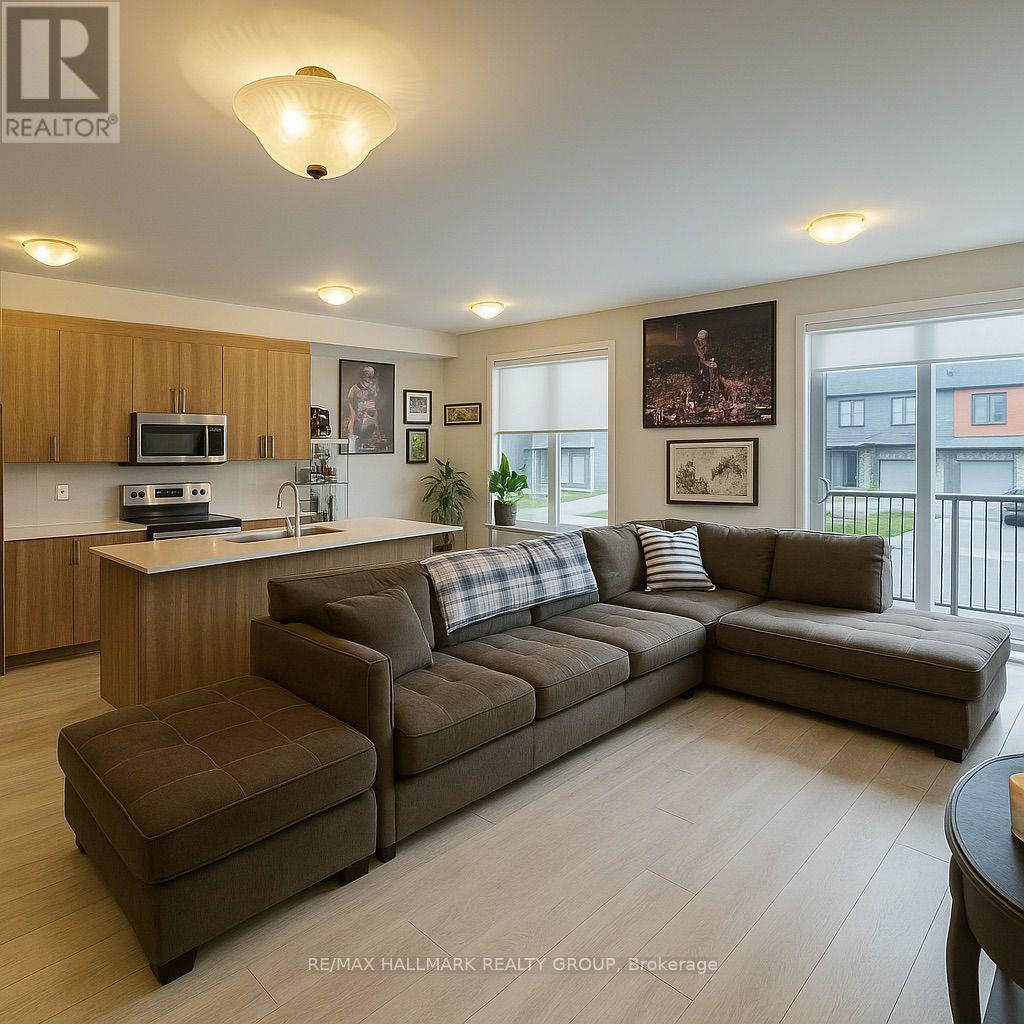 348 Raheen Court Ottawa Circuit, Ottawa, Ontario  K2C 3H2 - Photo 7 - X12437056