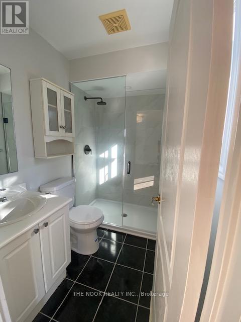 107 Charest Place, Whitby, Ontario  L1M 2B3 - Photo 10 - E12446499
