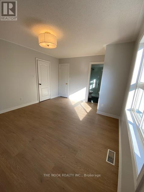 107 Charest Place, Whitby, Ontario  L1M 2B3 - Photo 8 - E12446499