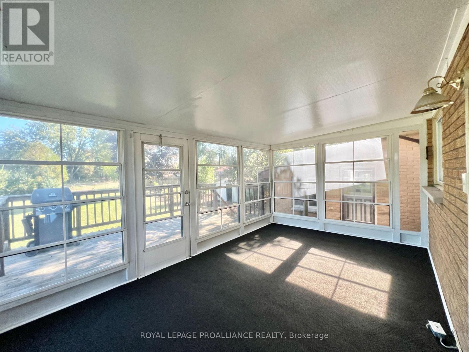 232 Montrose Road, Quinte West, Ontario  K8R 1A9 - Photo 16 - X12446509