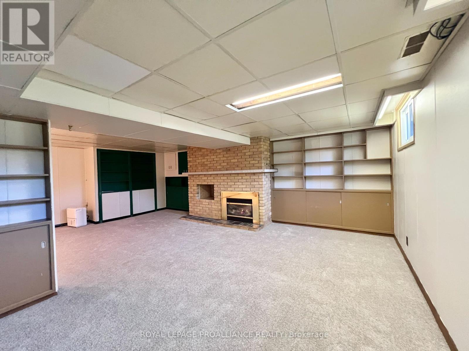 232 Montrose Road, Quinte West, Ontario  K8R 1A9 - Photo 19 - X12446509