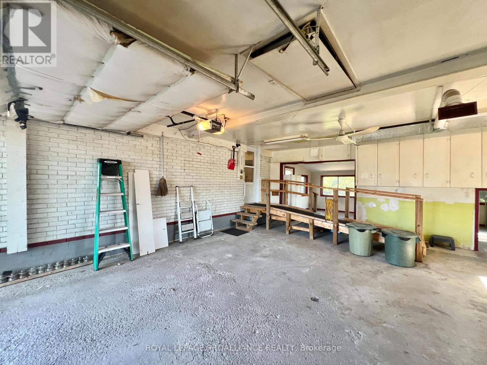 232 Montrose Road, Quinte West, Ontario  K8R 1A9 - Photo 24 - X12446509