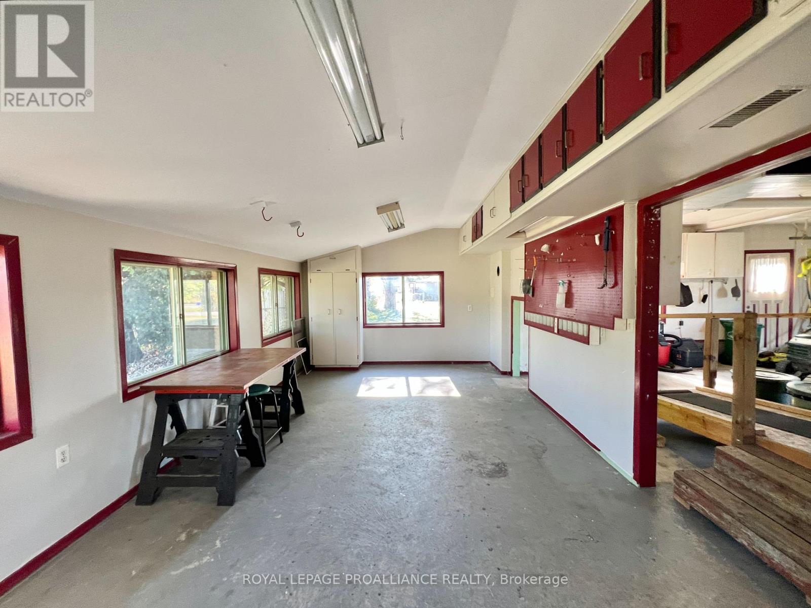 232 Montrose Road, Quinte West, Ontario  K8R 1A9 - Photo 26 - X12446509