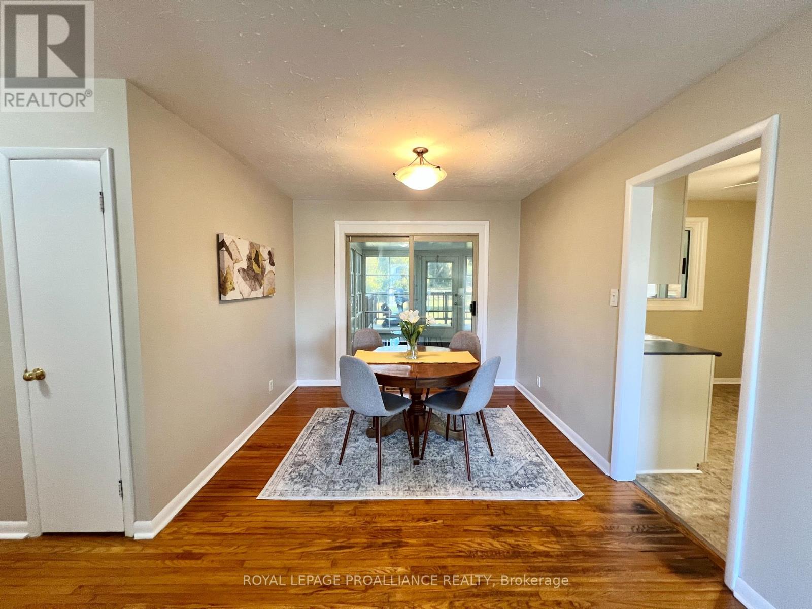 232 Montrose Road, Quinte West, Ontario  K8R 1A9 - Photo 7 - X12446509