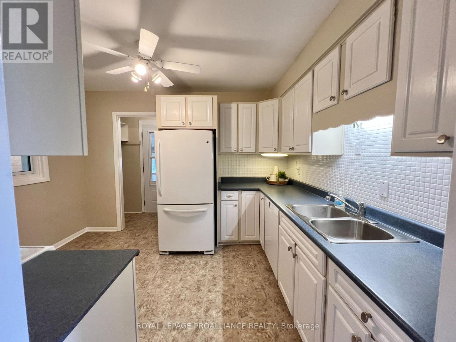 232 Montrose Road, Quinte West, Ontario  K8R 1A9 - Photo 8 - X12446509