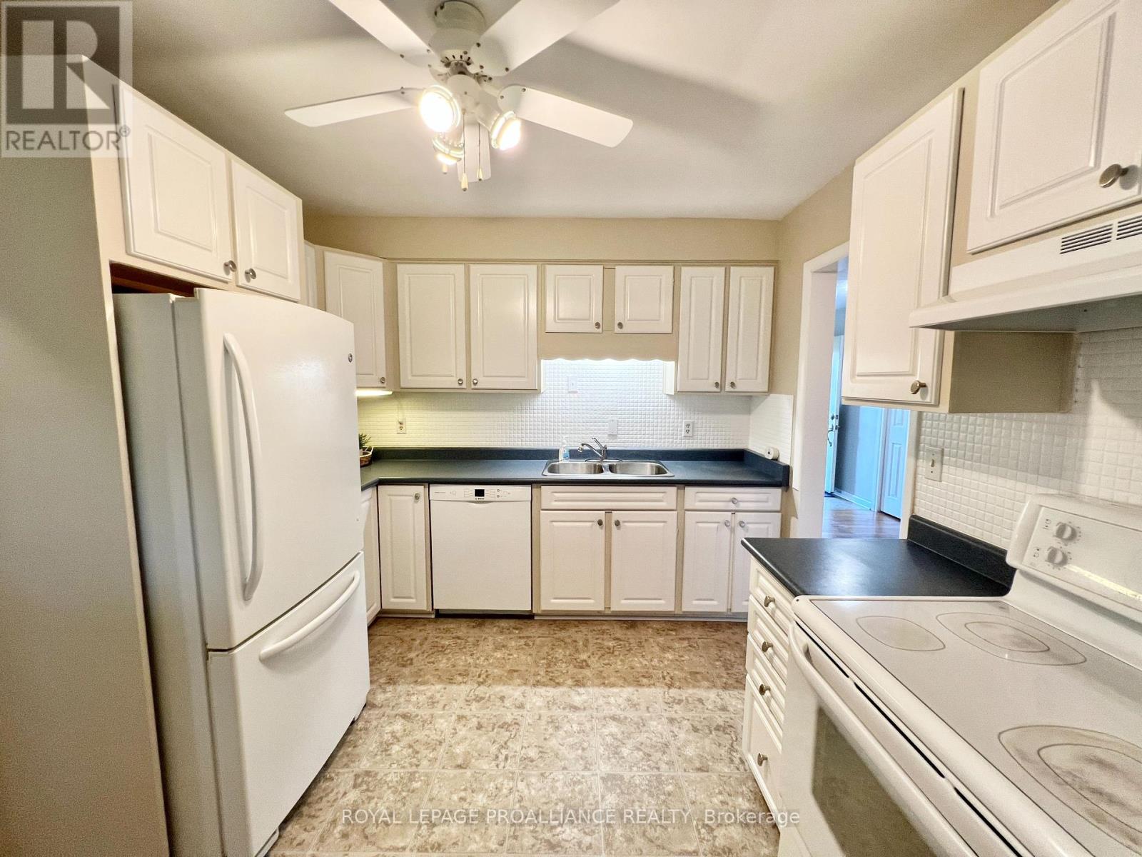 232 Montrose Road, Quinte West, Ontario  K8R 1A9 - Photo 9 - X12446509