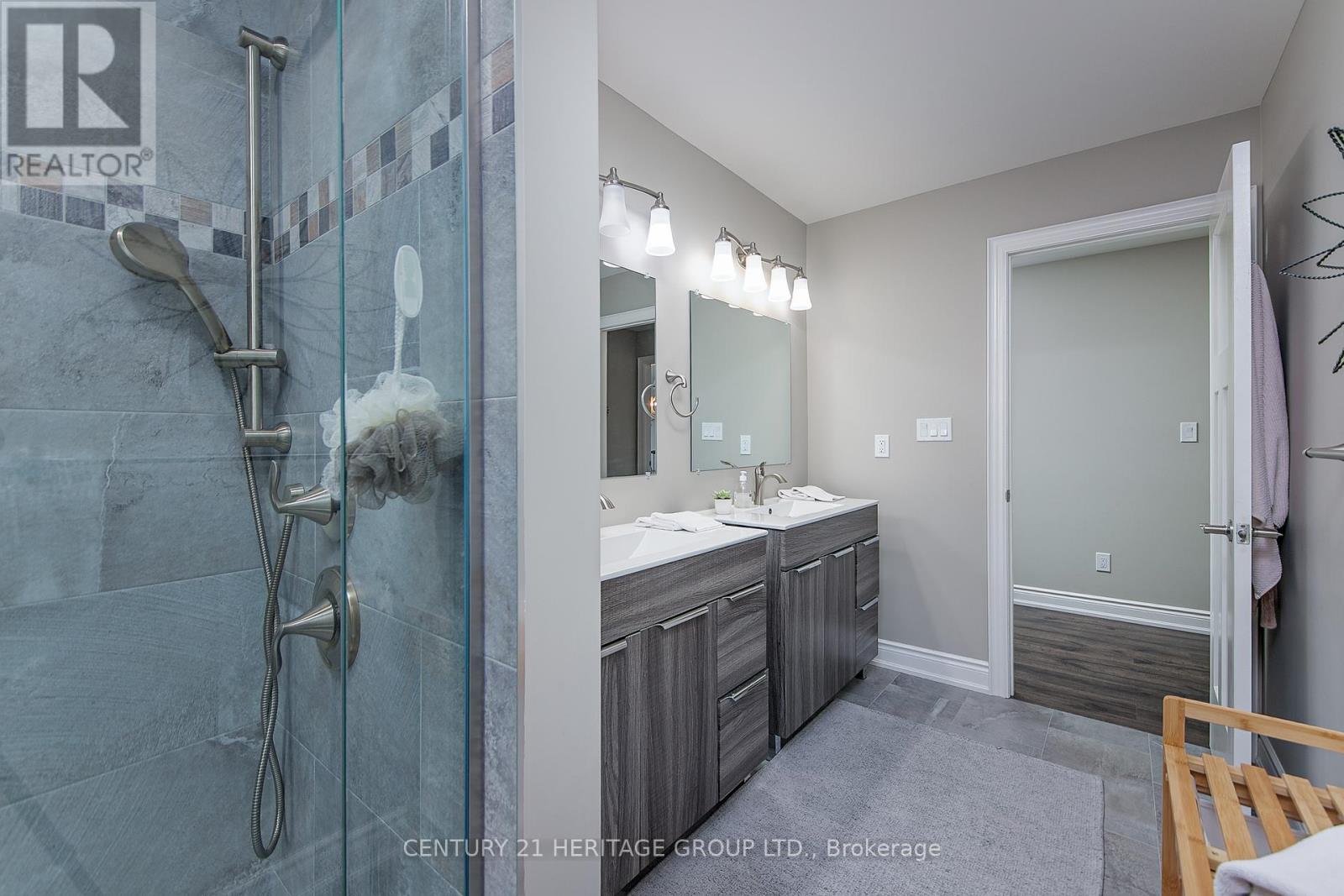 807a Montsell Avenue, Georgina, Ontario  L0E 1S0 - Photo 30 - N12127308