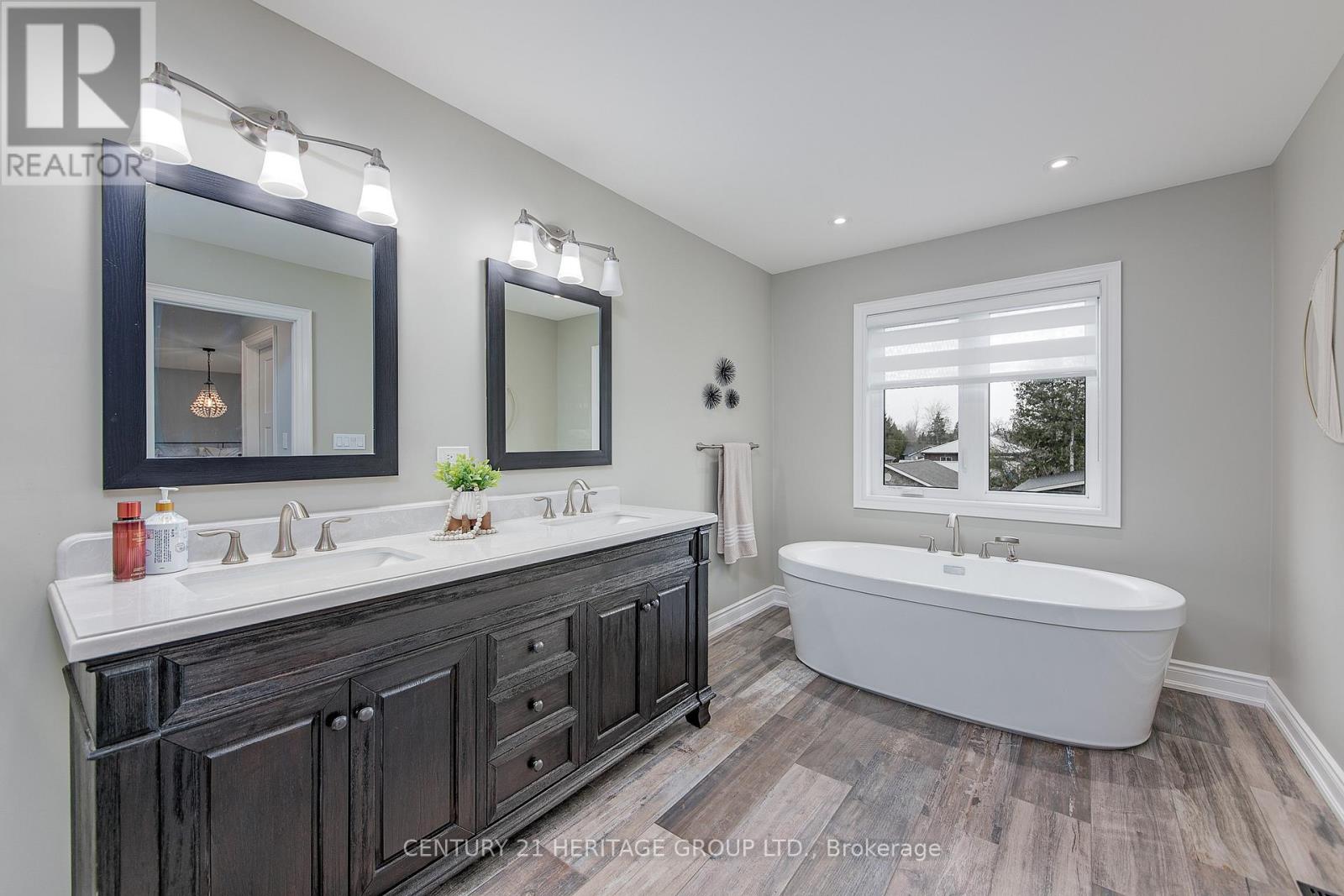 807a Montsell Avenue, Georgina, Ontario  L0E 1S0 - Photo 23 - N12127308