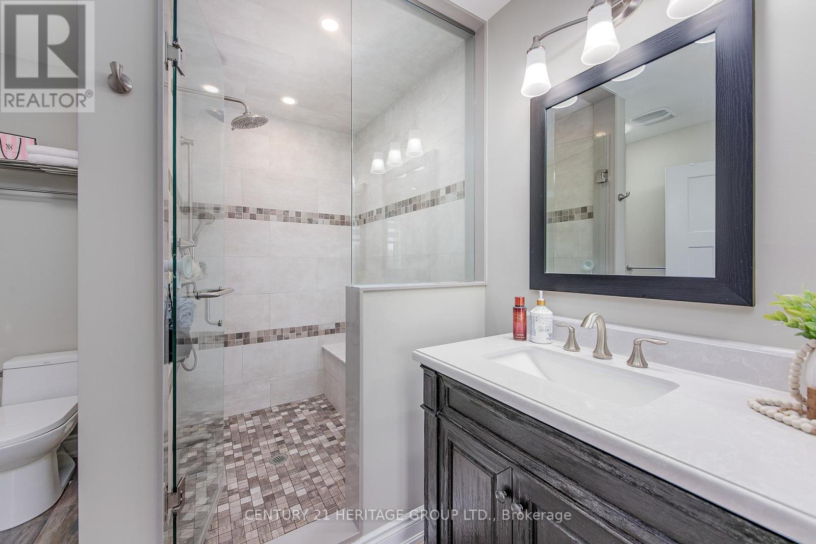 807a Montsell Avenue, Georgina, Ontario  L0E 1S0 - Photo 24 - N12127308