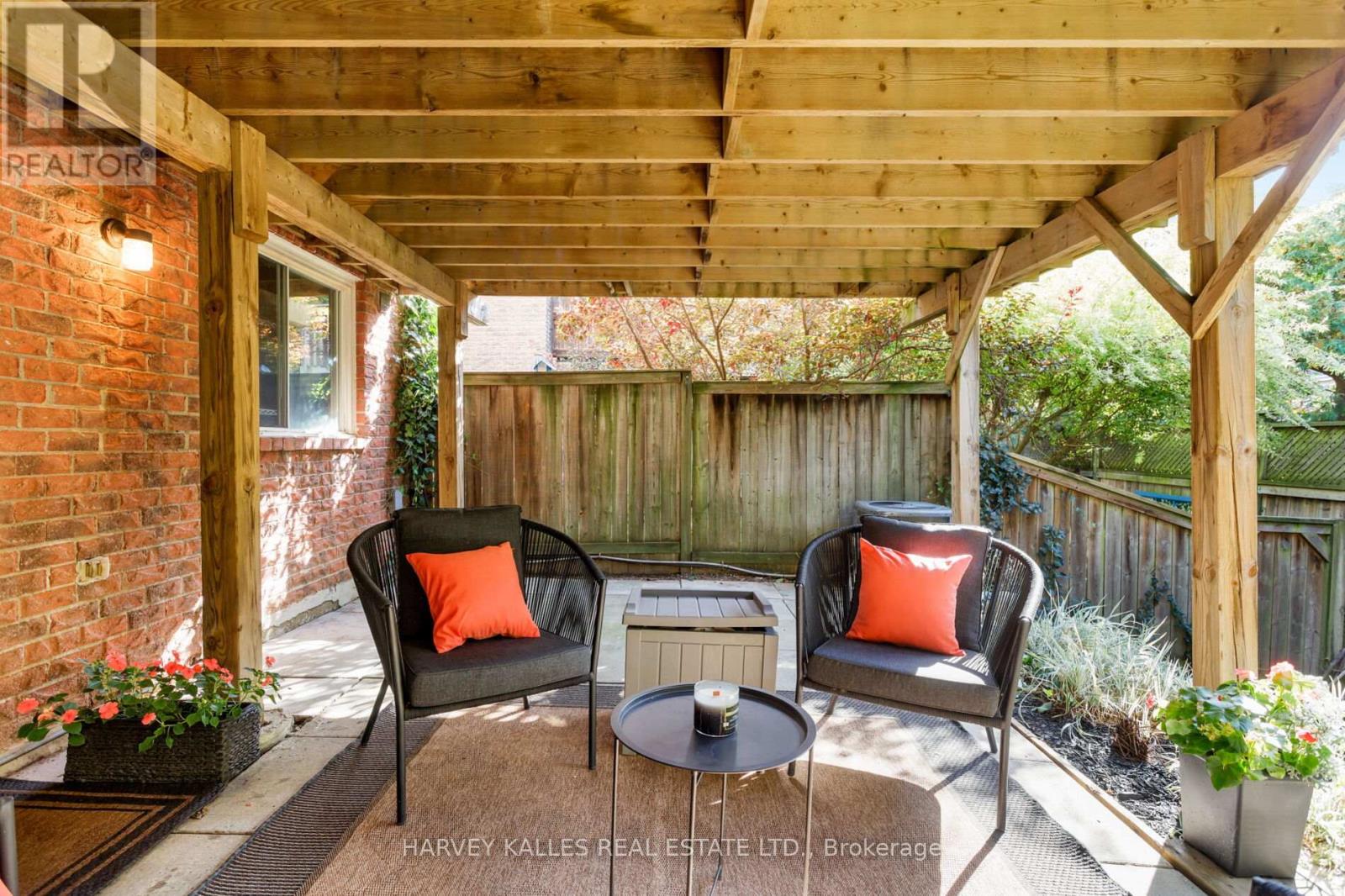 1084 Bordeaux Court, Mississauga, Ontario  L5H 4B4 - Photo 47 - W12443263