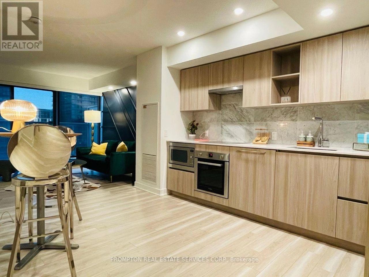 608 - 17 Bathurst Street, Toronto, Ontario  M5V 0N1 - Photo 2 - C12394271