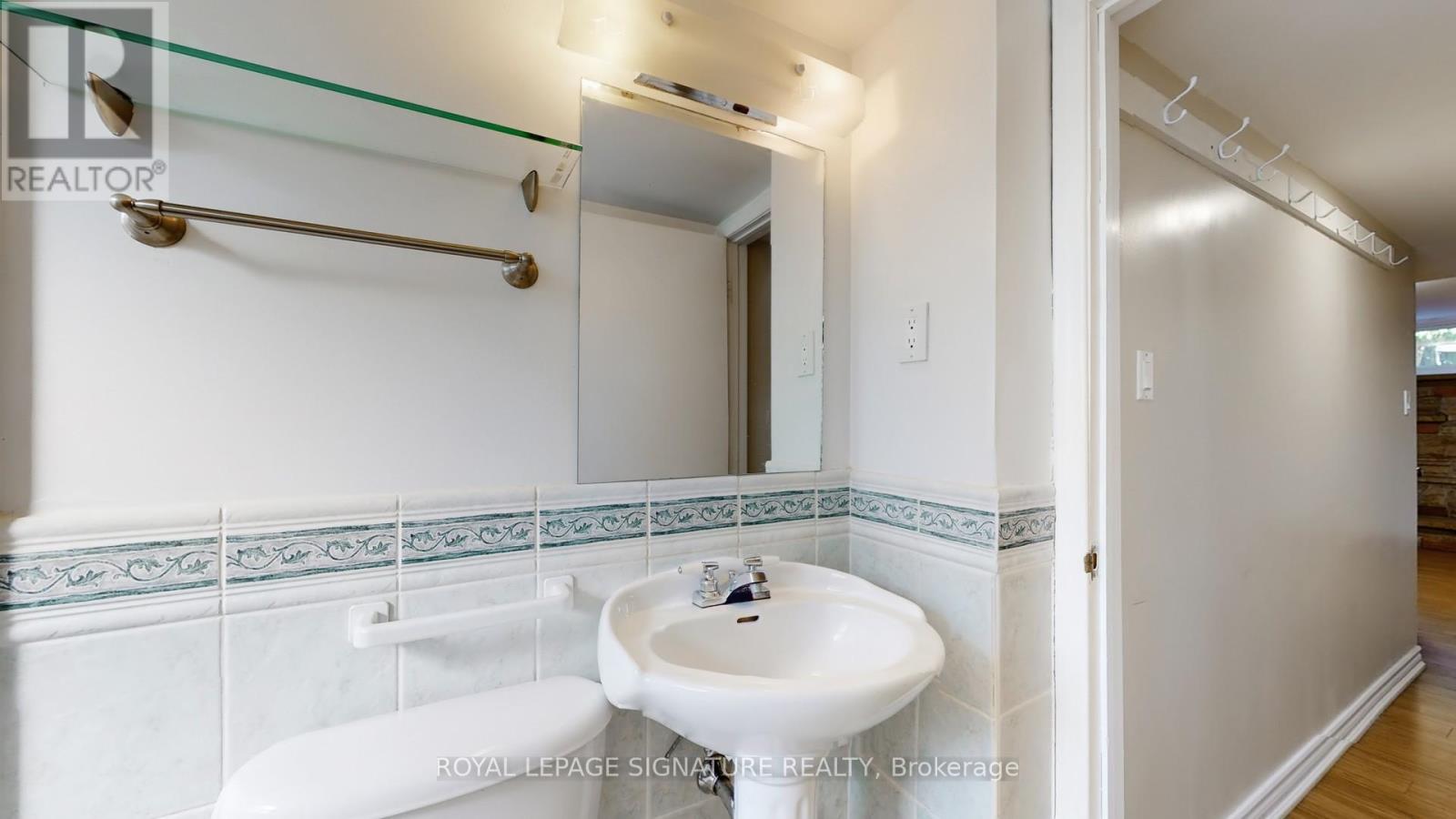 145 Sloane Avenue, Toronto, Ontario  M4A 2B8 - Photo 40 - C12446425