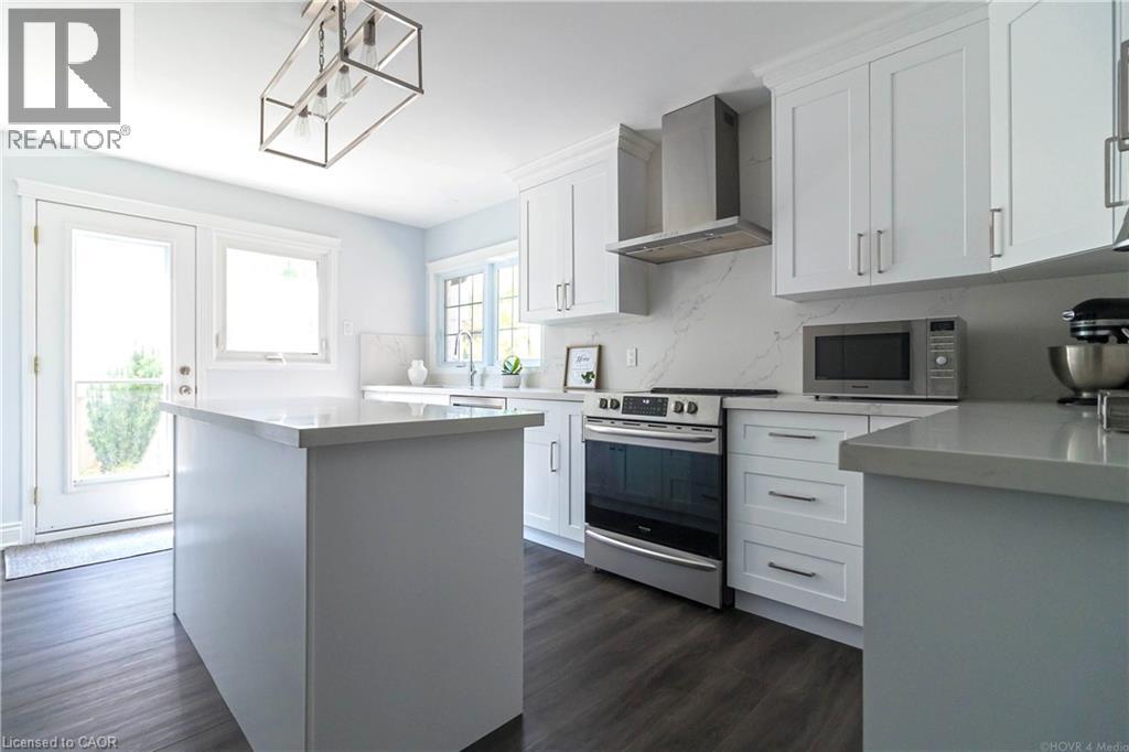 2390 Sinclair Circle, Burlington, Ontario  L7P 3C3 - Photo 9 - 40776617