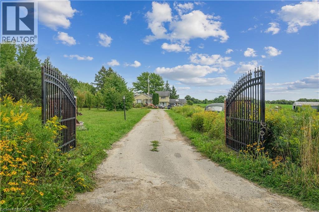 8033 Sideroad 10, Guelph, Ontario  N1H 6J1 - Photo 2 - 40769807