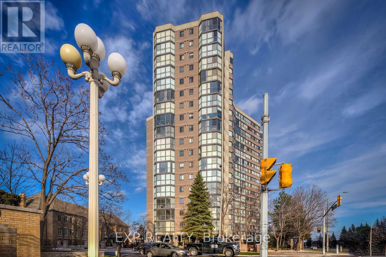 4235 Sherwoodtowne Boulevard, Mississauga, Ontario  L4Z 1W3 - Photo 2 - W12444555