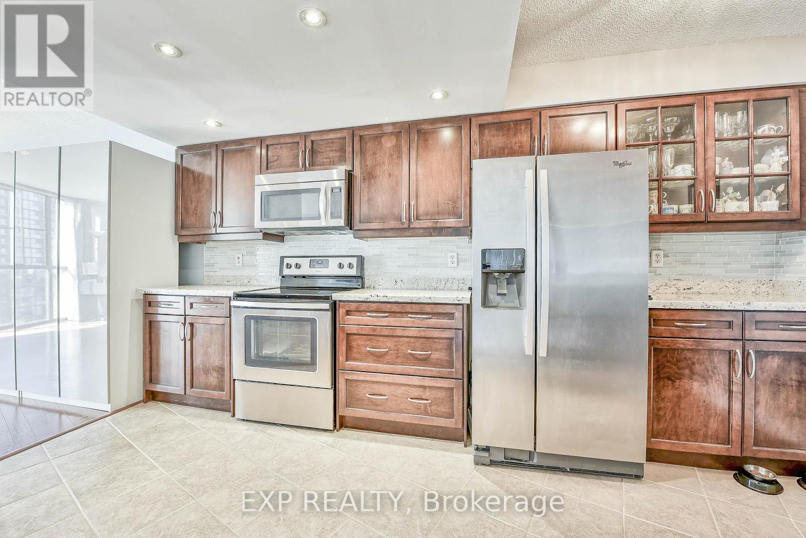 4235 Sherwoodtowne Boulevard, Mississauga, Ontario  L4Z 1W3 - Photo 13 - W12444555