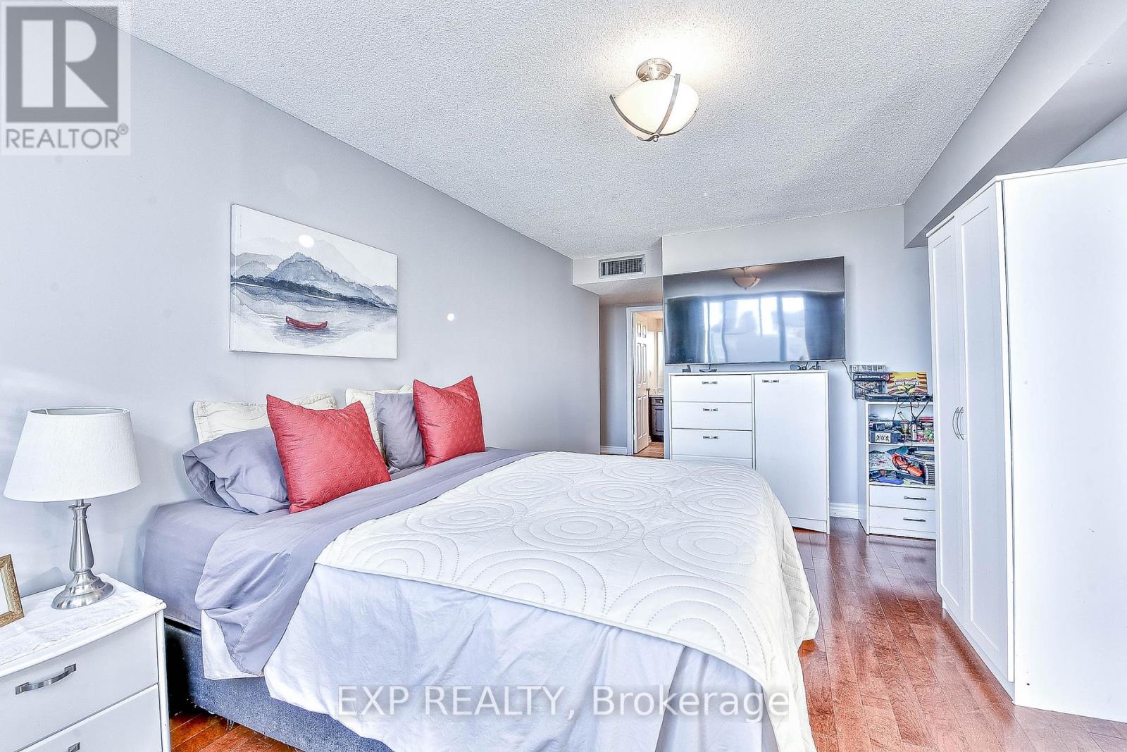 4235 Sherwoodtowne Boulevard, Mississauga, Ontario  L4Z 1W3 - Photo 19 - W12444555