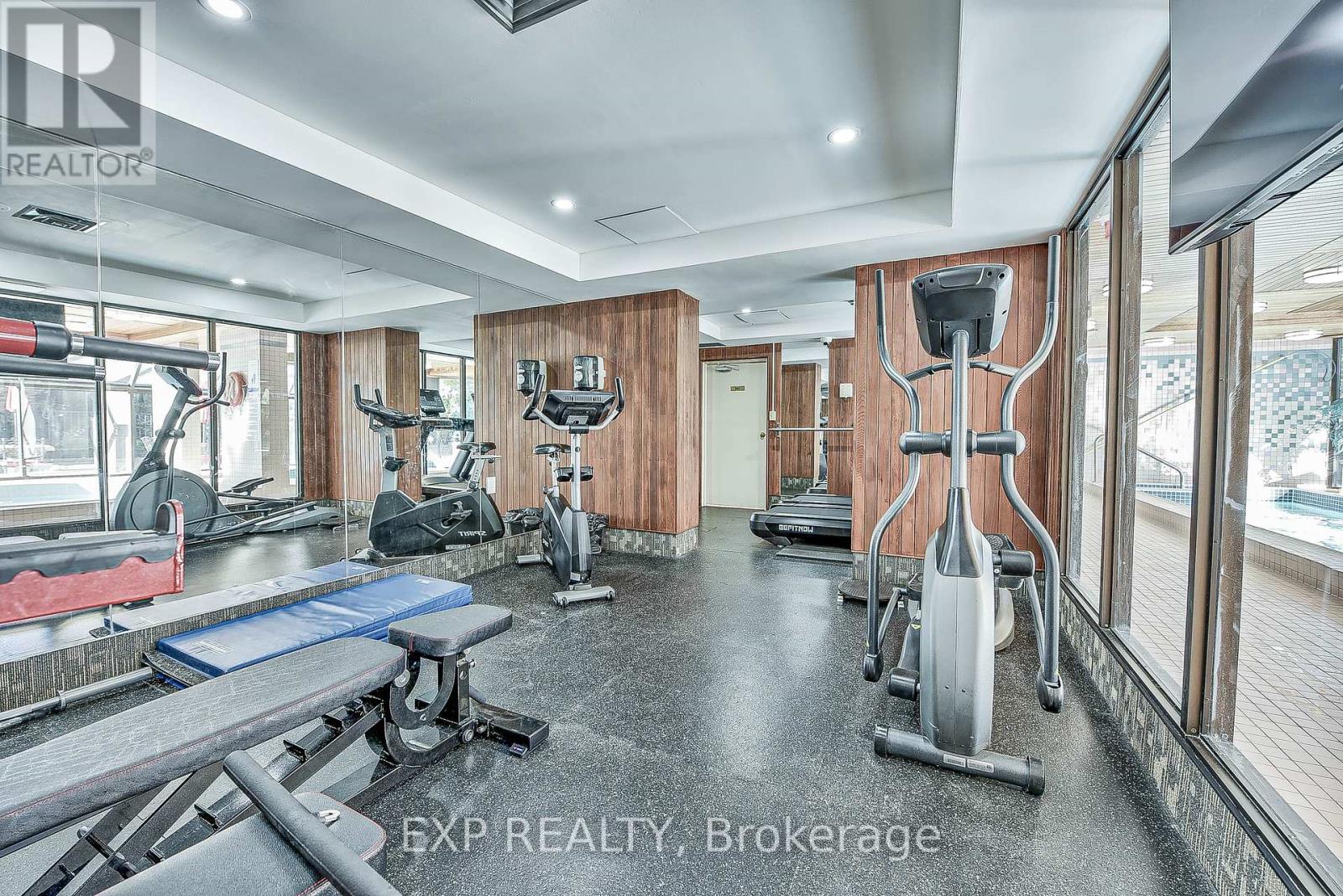 4235 Sherwoodtowne Boulevard, Mississauga, Ontario  L4Z 1W3 - Photo 32 - W12444555
