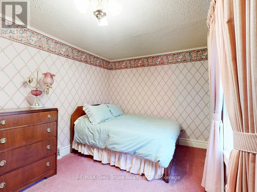 714 4th Avenue E, Owen Sound, Ontario  N4K 2N6 - Photo 22 - X12446611