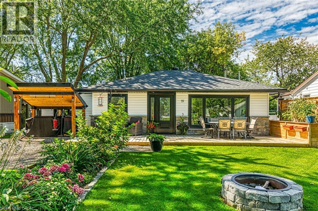 19 3RD Street, Selkirk, Ontario