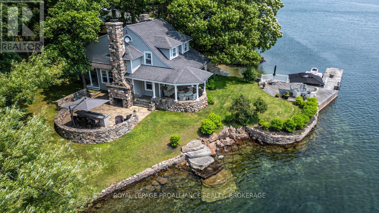121 Tremont Park Island, Front Of Leeds & Seeleys Bay, Ontario  K7G 3C9 - Photo 1 - X12446602