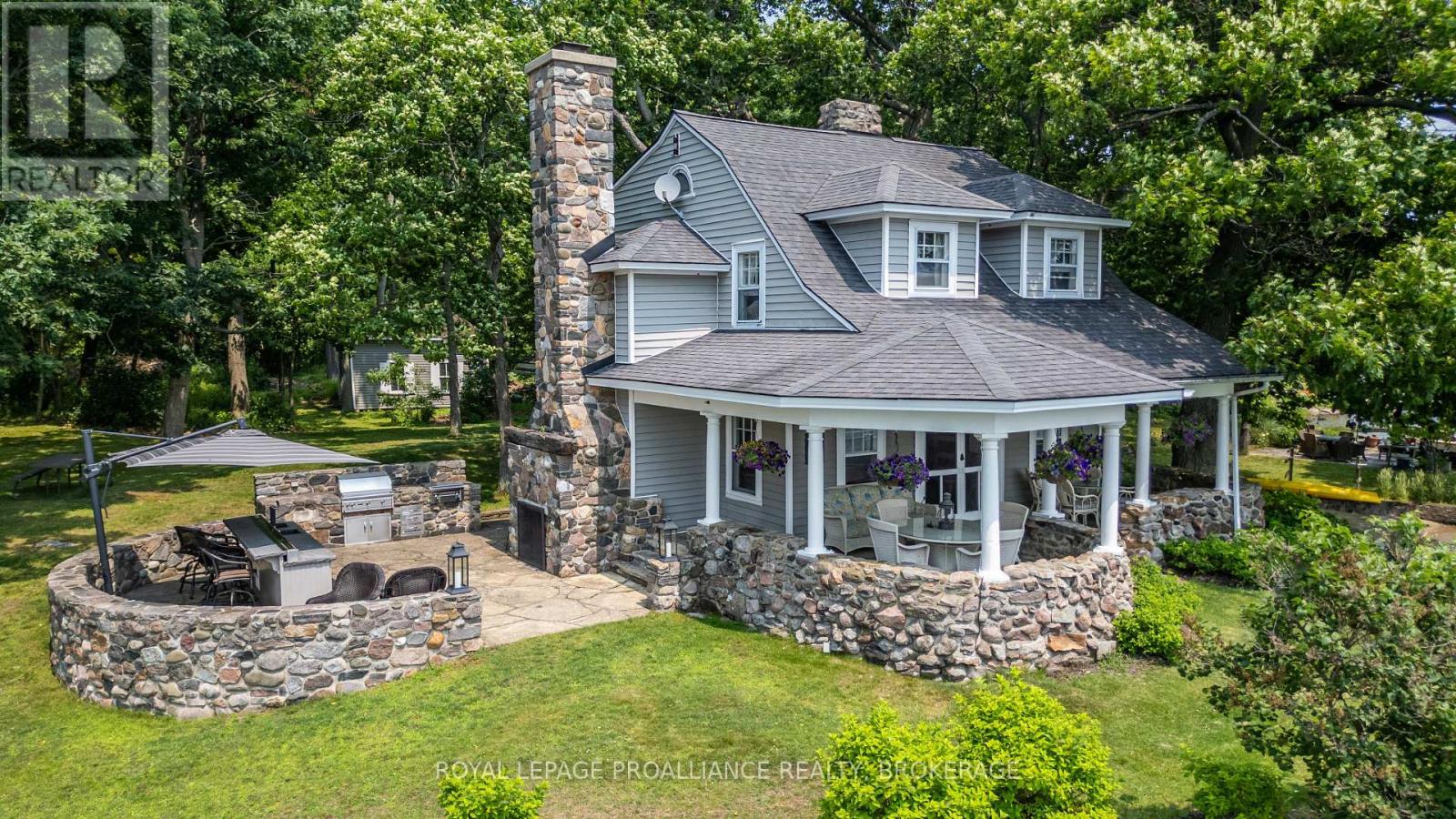 121 Tremont Park Island, Front Of Leeds & Seeleys Bay, Ontario  K7G 3C9 - Photo 2 - X12446602