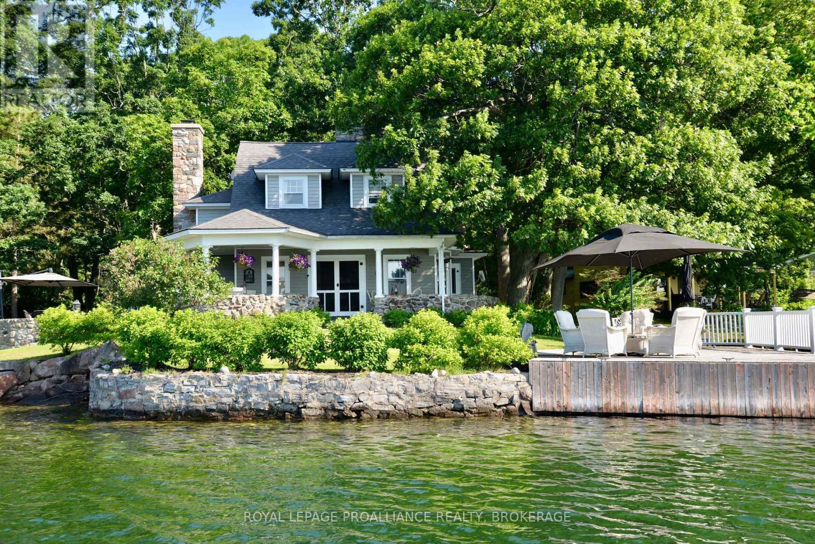 121 Tremont Park Island, Front Of Leeds & Seeleys Bay, Ontario  K7G 3C9 - Photo 3 - X12446602