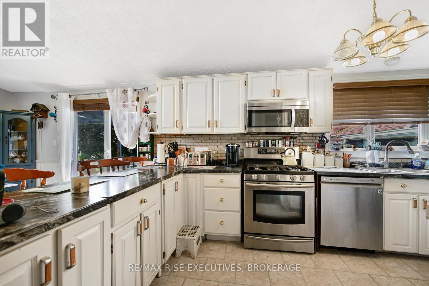 1578 County Road 2, Rideau Lakes, Ontario  K0E 1T0 - Photo 13 - X12446660