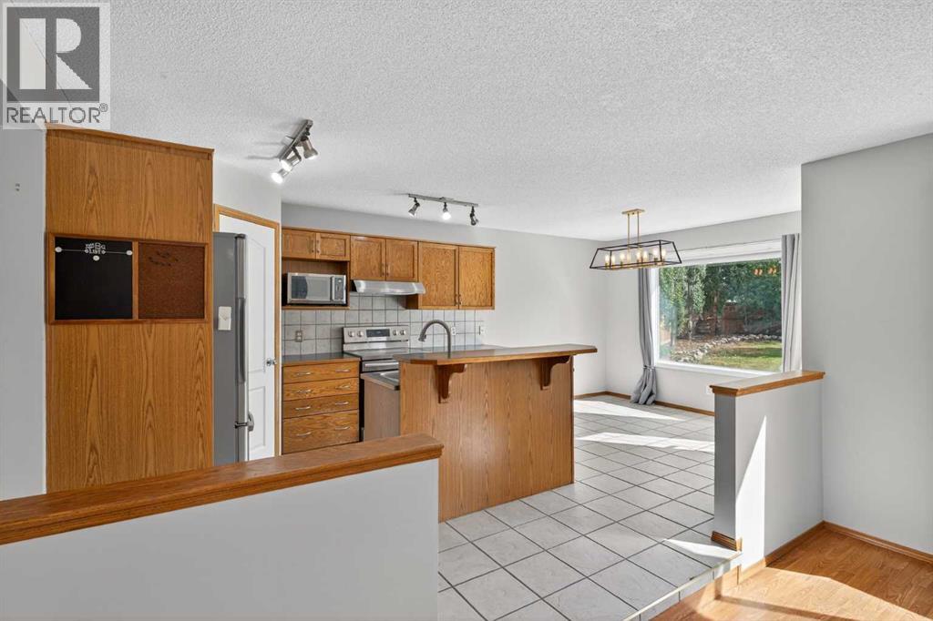 47 Mt Apex Crescent Se, Calgary, Alberta  T2Z 2V3 - Photo 17 - A2256959