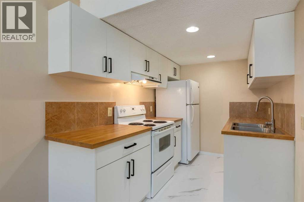 221, 200 Brookpark Drive Sw, Calgary, Alberta  T2W 3E5 - Photo 6 - A2258123