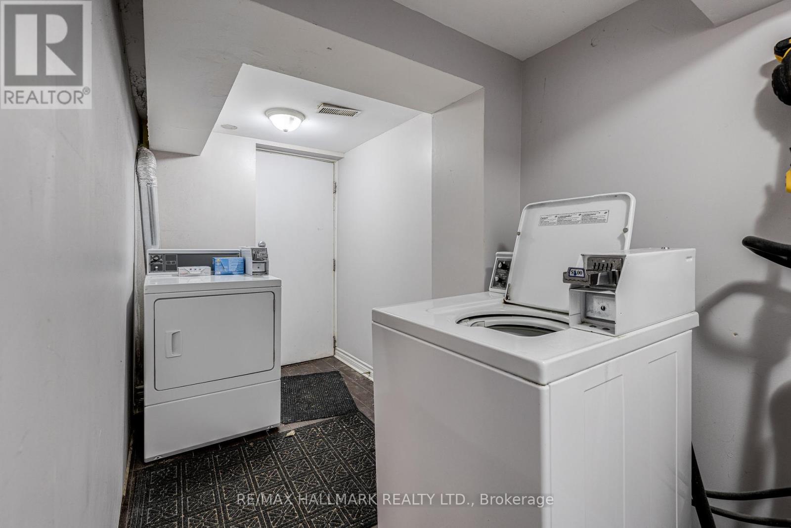 327 Vaughan Road, Toronto (Humewood-Cedarvale), Ontario  M6C 2N5 - Photo 14 - C12446491