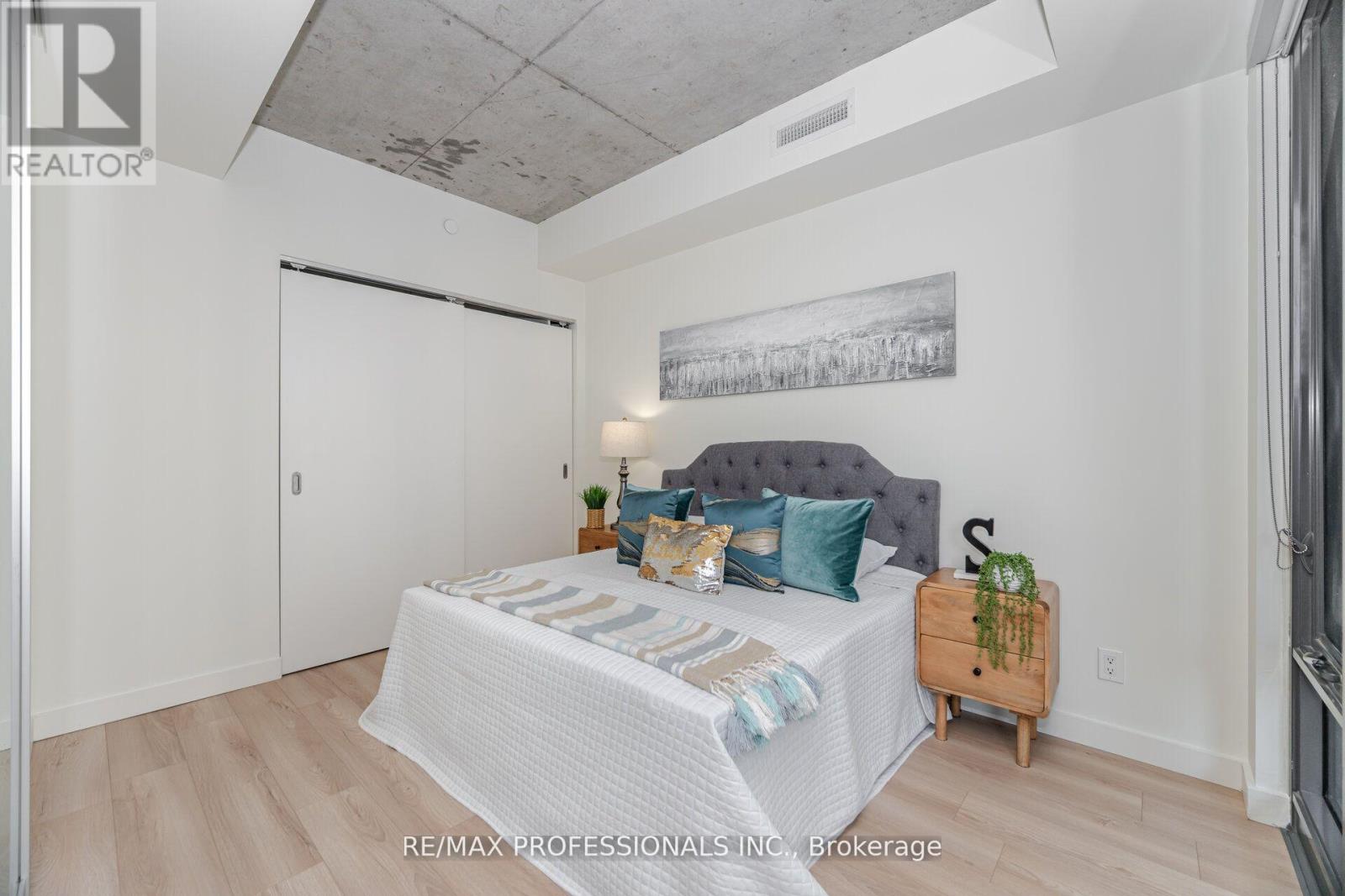 716 - 111 Bathurst Street, Toronto, Ontario  M5V 0M9 - Photo 22 - C12446531