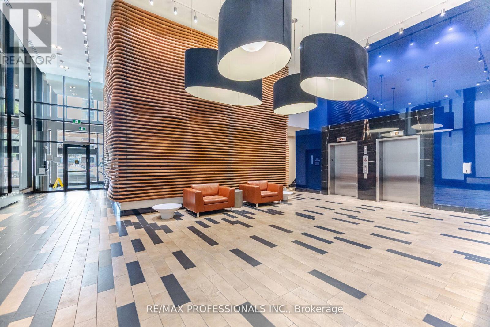 716 - 111 Bathurst Street, Toronto, Ontario  M5V 0M9 - Photo 3 - C12446531