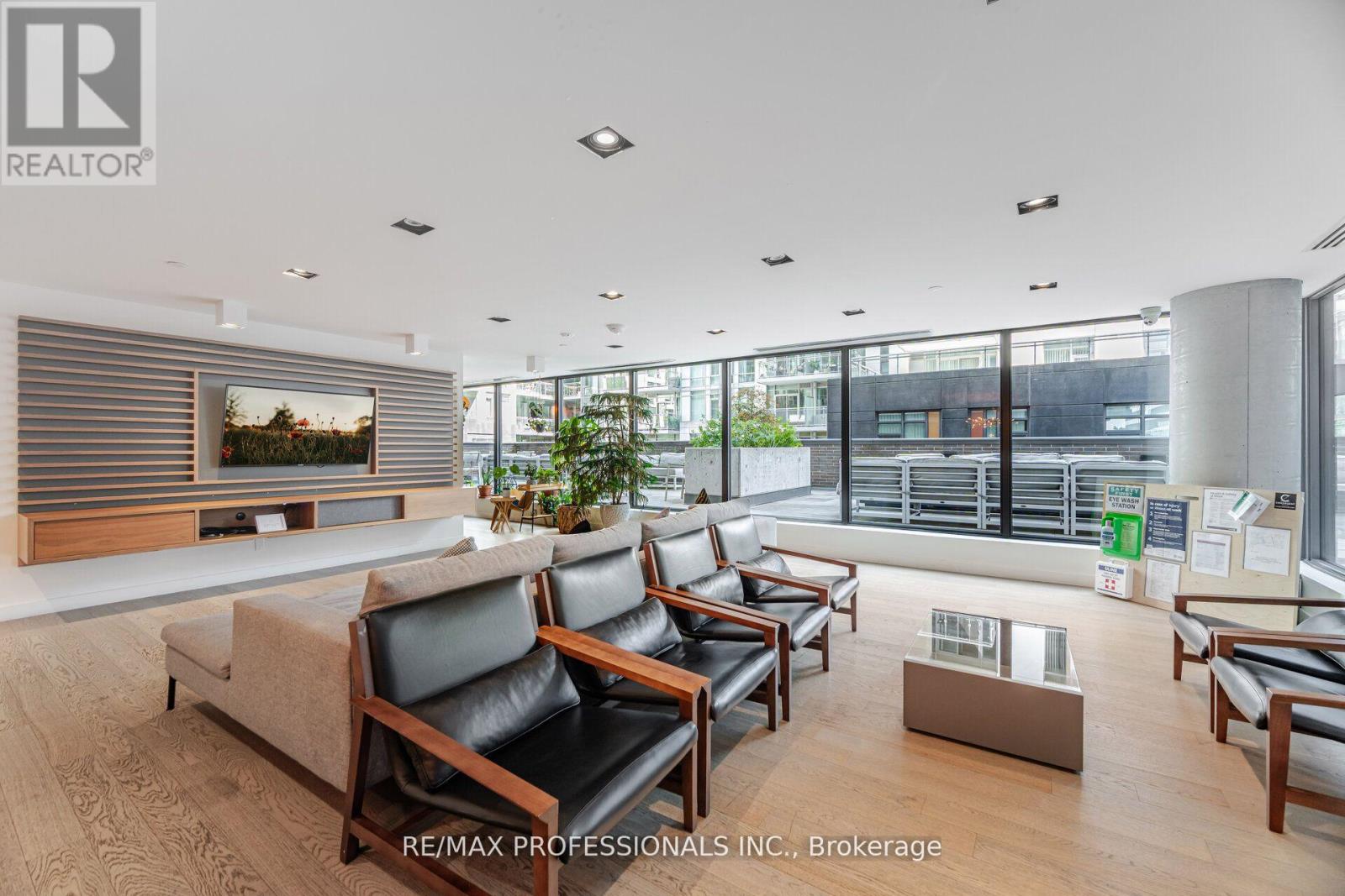 716 - 111 Bathurst Street, Toronto, Ontario  M5V 0M9 - Photo 33 - C12446531