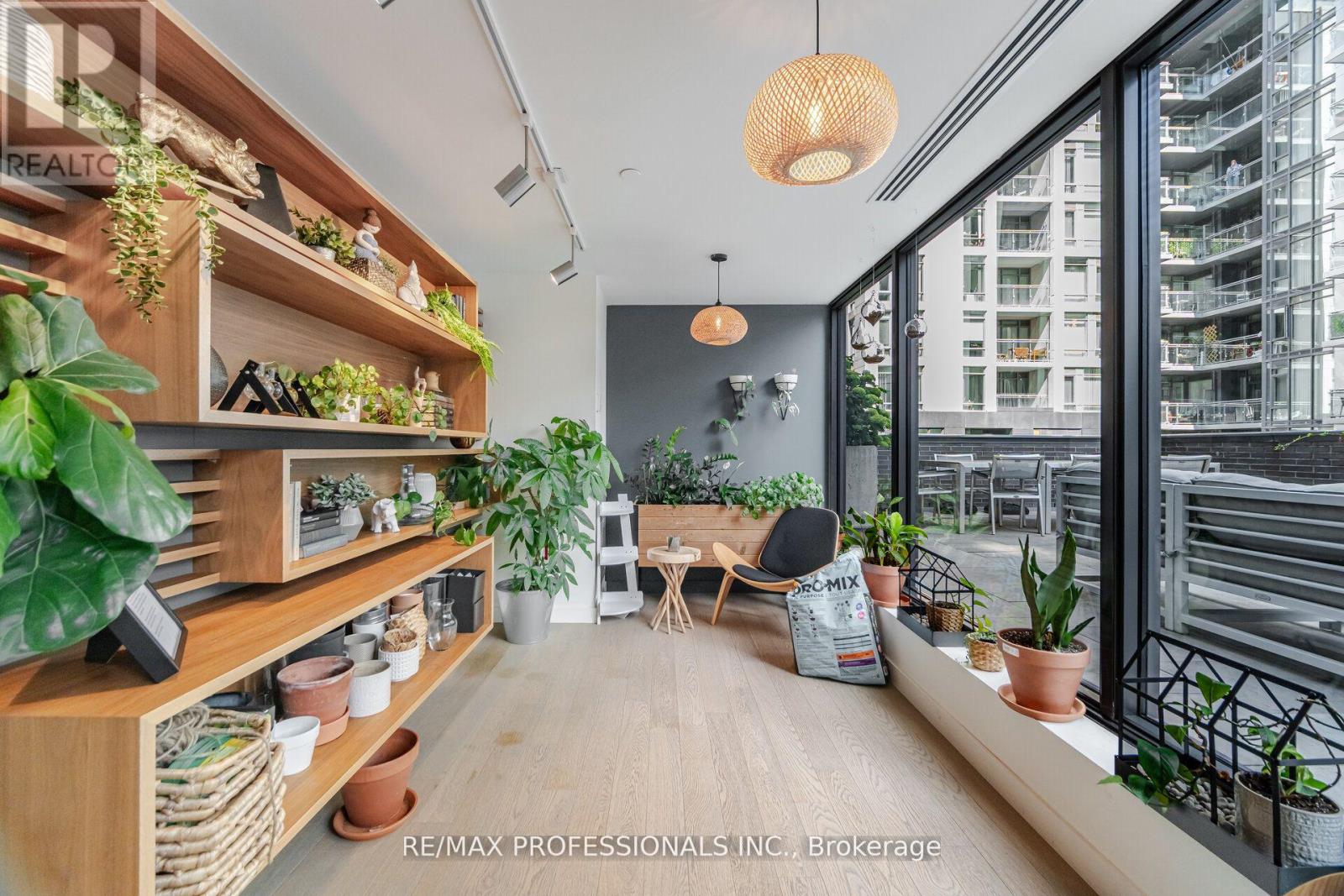 716 - 111 Bathurst Street, Toronto, Ontario  M5V 0M9 - Photo 35 - C12446531