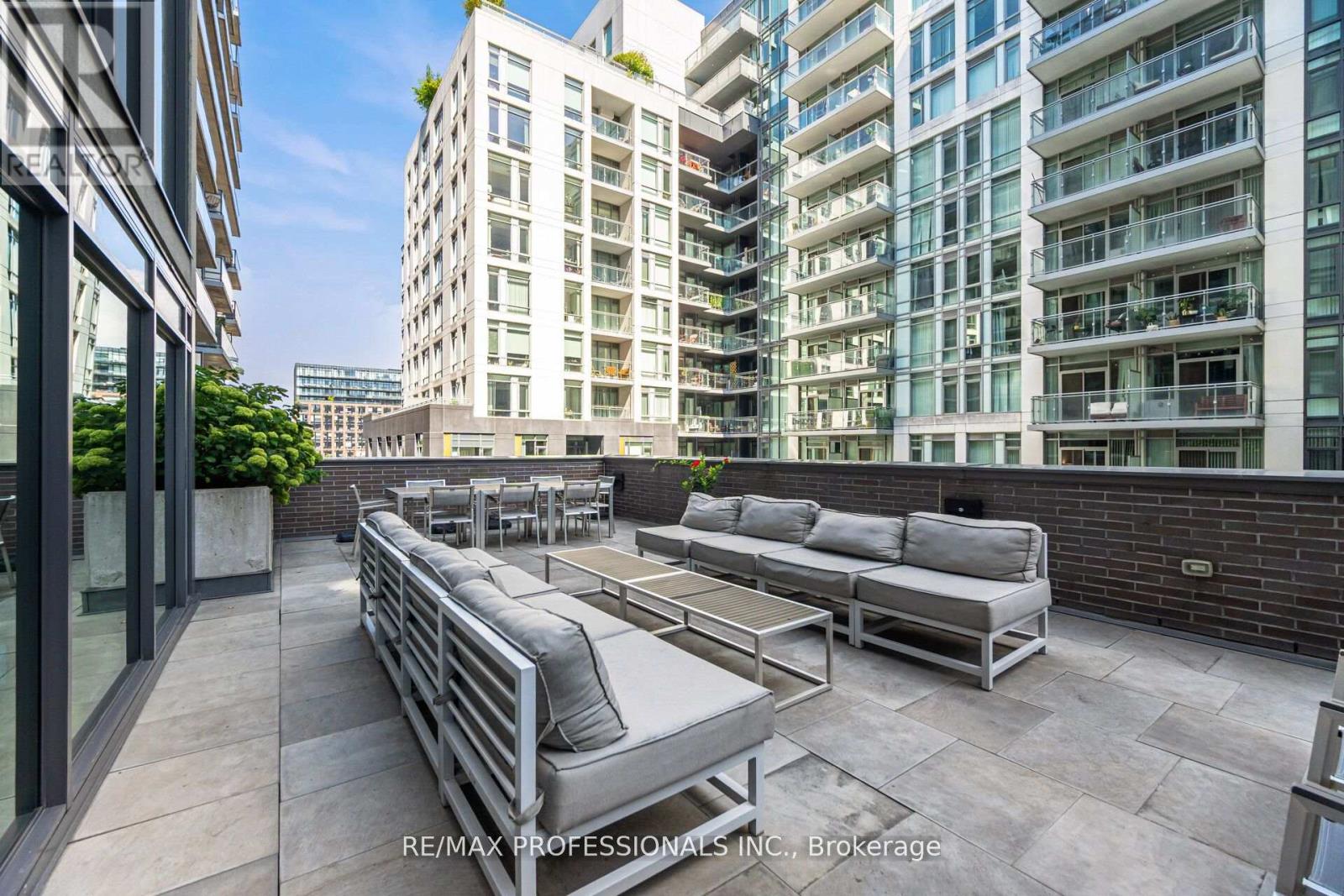 716 - 111 Bathurst Street, Toronto, Ontario  M5V 0M9 - Photo 39 - C12446531