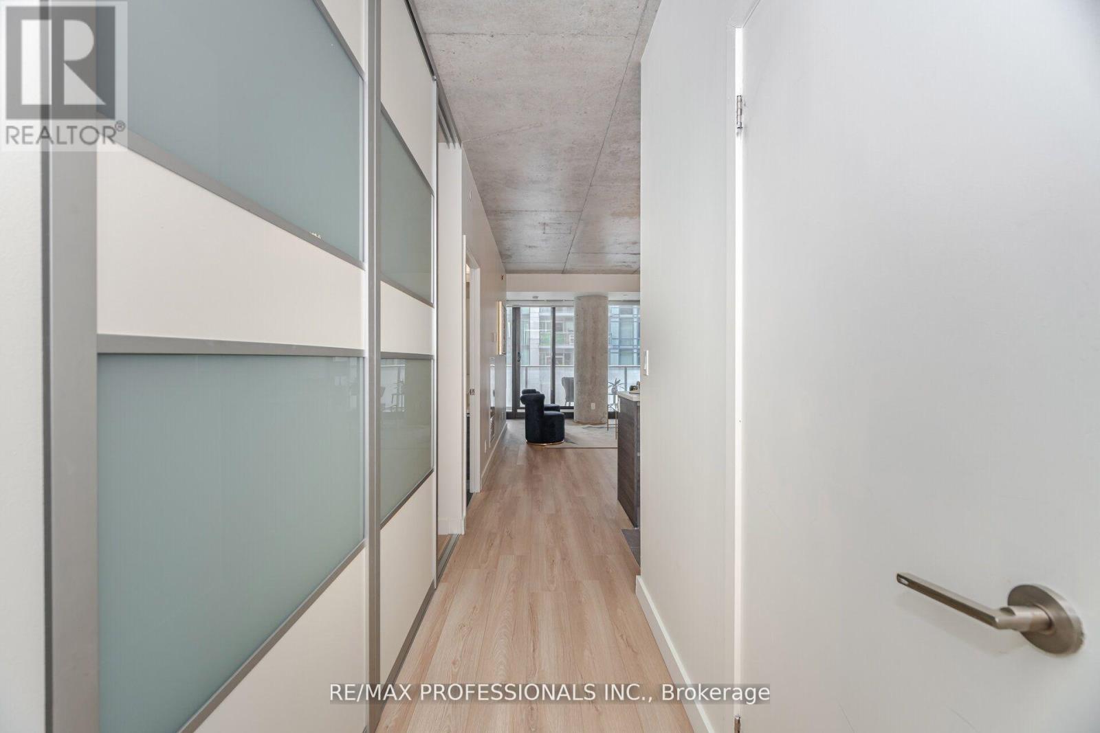 716 - 111 Bathurst Street, Toronto, Ontario  M5V 0M9 - Photo 5 - C12446531
