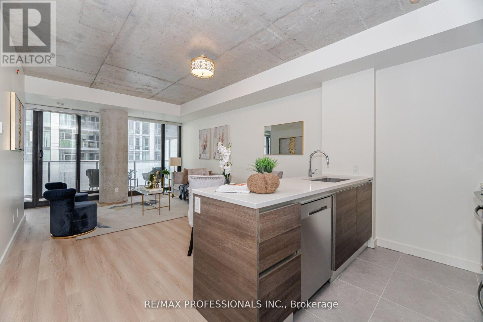 716 - 111 Bathurst Street, Toronto, Ontario  M5V 0M9 - Photo 7 - C12446531