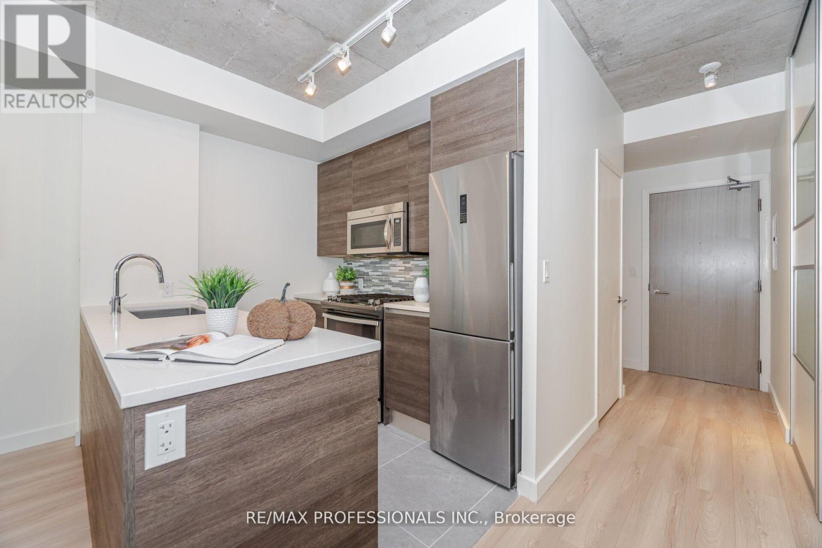 716 - 111 Bathurst Street, Toronto, Ontario  M5V 0M9 - Photo 8 - C12446531