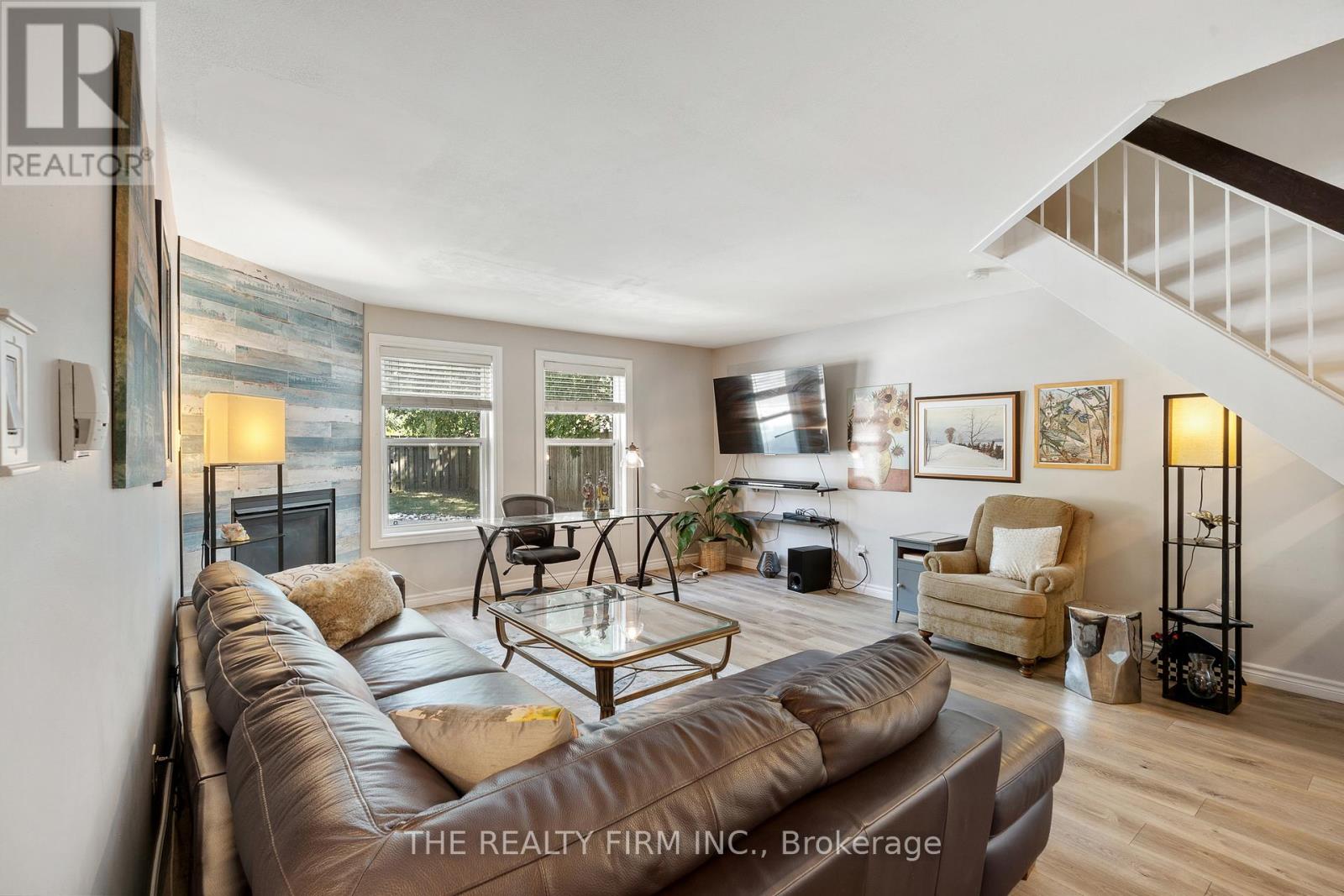 26 Monmore Road, London North (North F), Ontario  N6G 2W6 - Photo 4 - X12446618