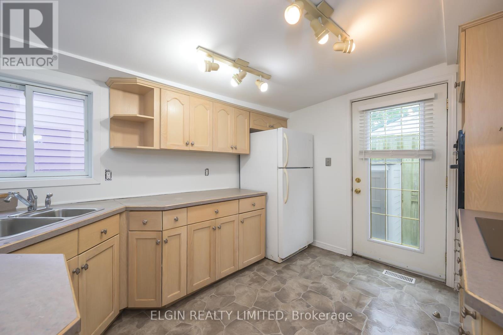 159 William Street, Central Elgin, Ontario  N5L 1C7 - Photo 15 - X12446700