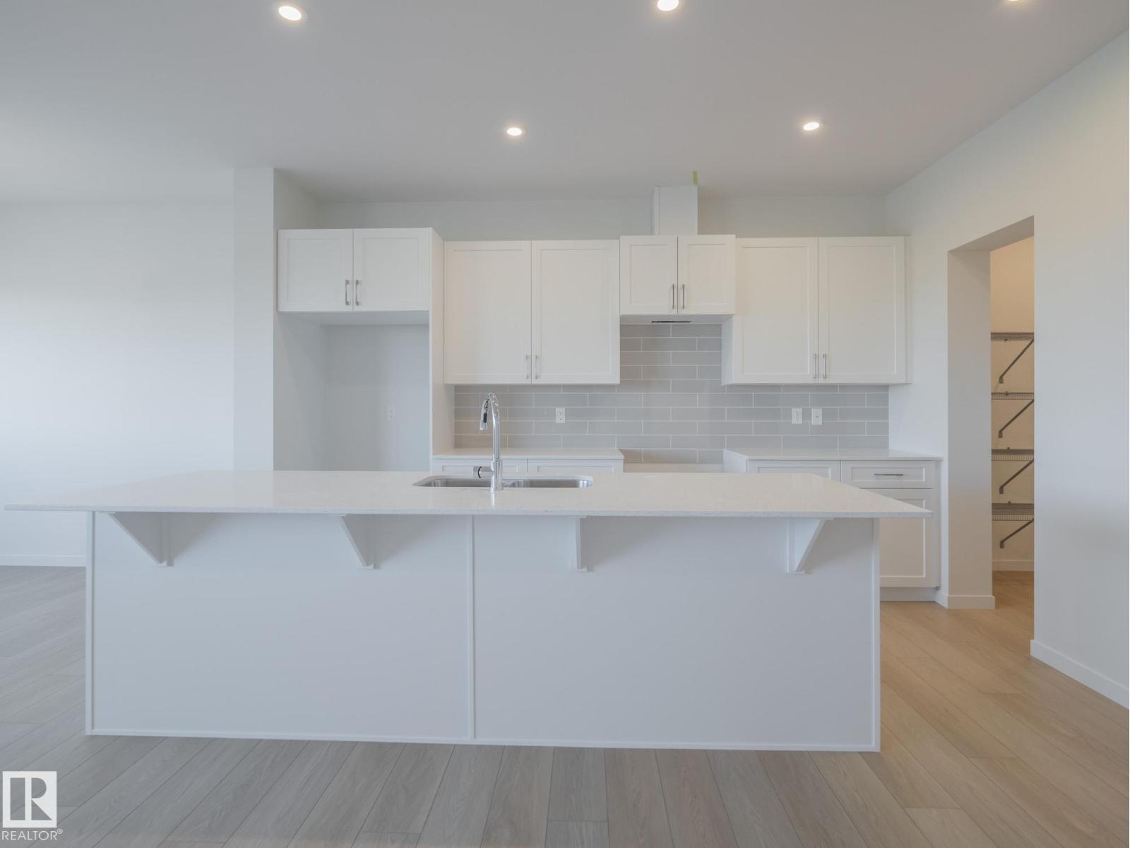17443 2 St Nw, Edmonton, Alberta  T5Y 4G6 - Photo 11 - E4460980