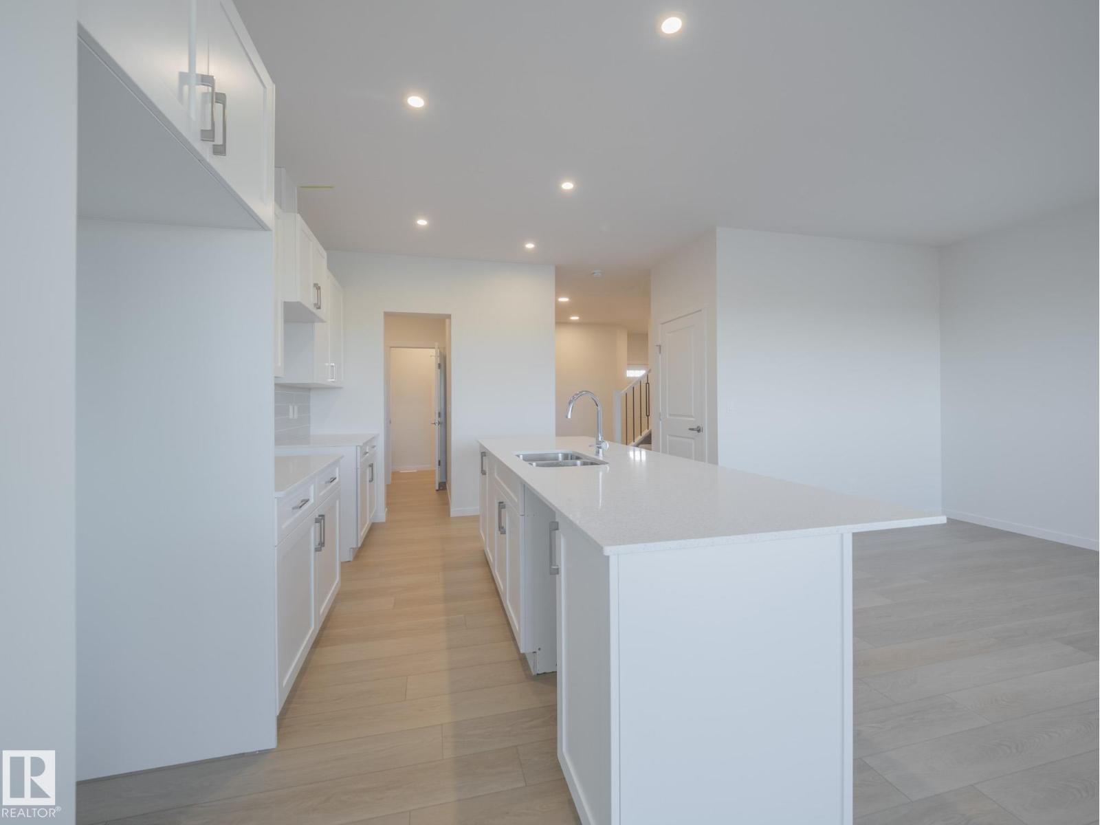 17443 2 St Nw, Edmonton, Alberta  T5Y 4G6 - Photo 13 - E4460980