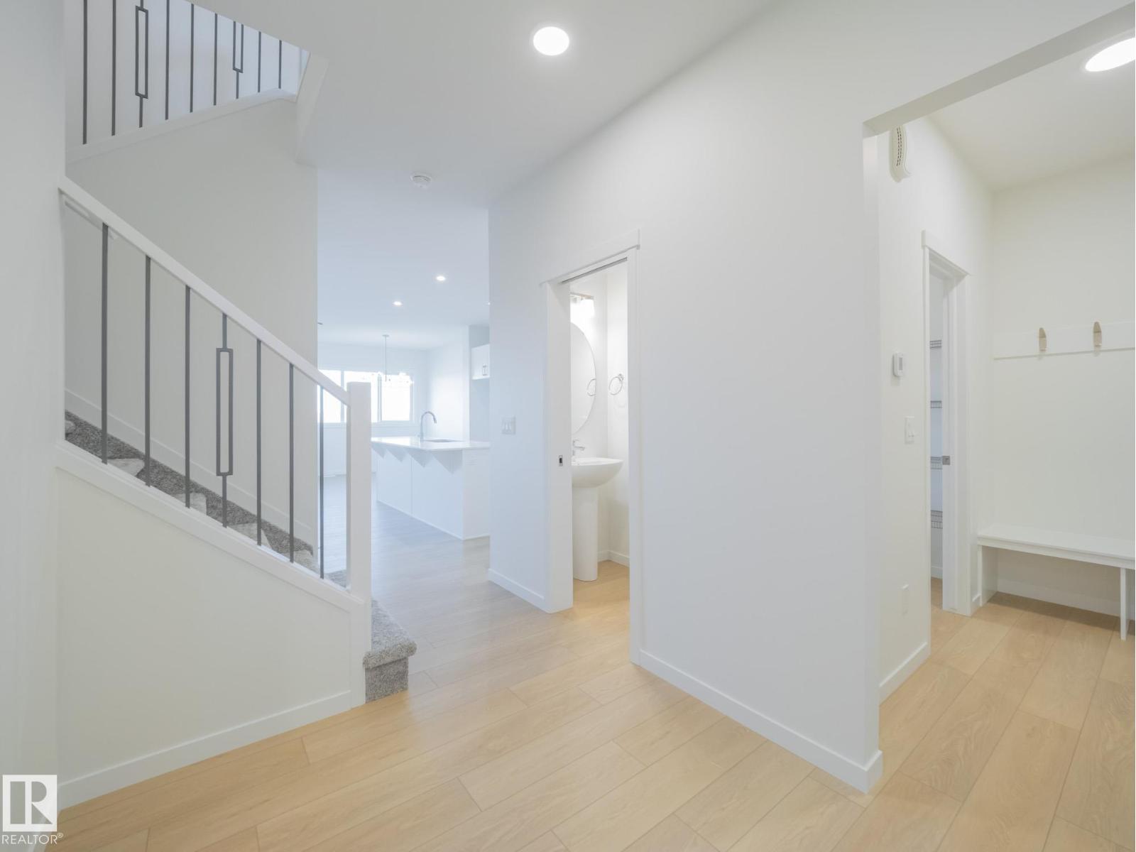 17443 2 St Nw, Edmonton, Alberta  T5Y 4G6 - Photo 8 - E4460980