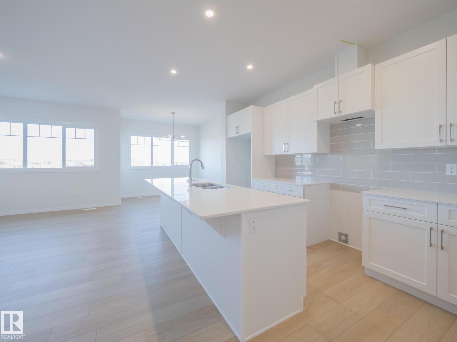 17443 2 St Nw, Edmonton, Alberta  T5Y 4G6 - Photo 9 - E4460980