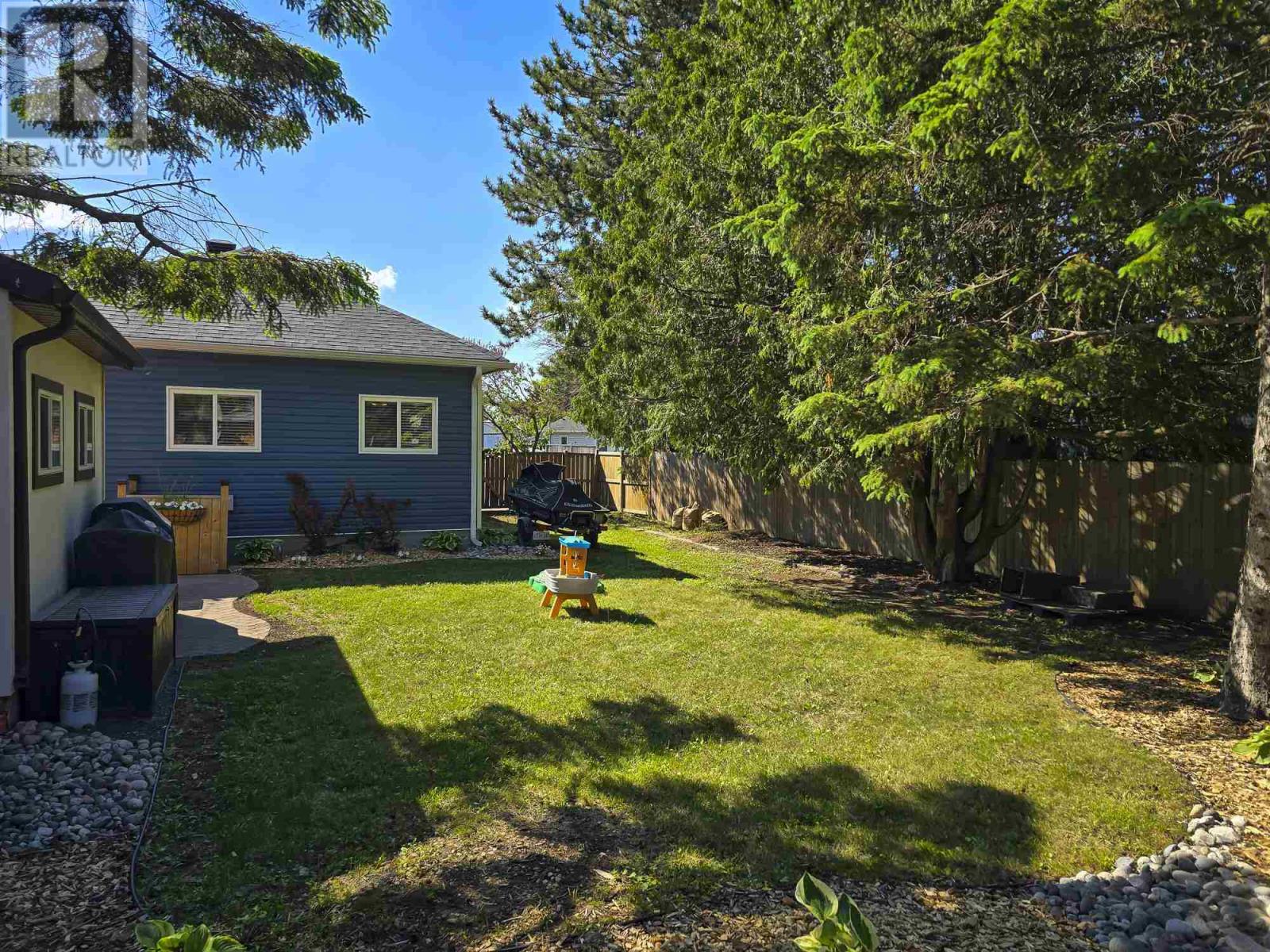 742 Catherine St, Thunder Bay, Ontario  P7E 1L3 - Photo 28 - TB251848
