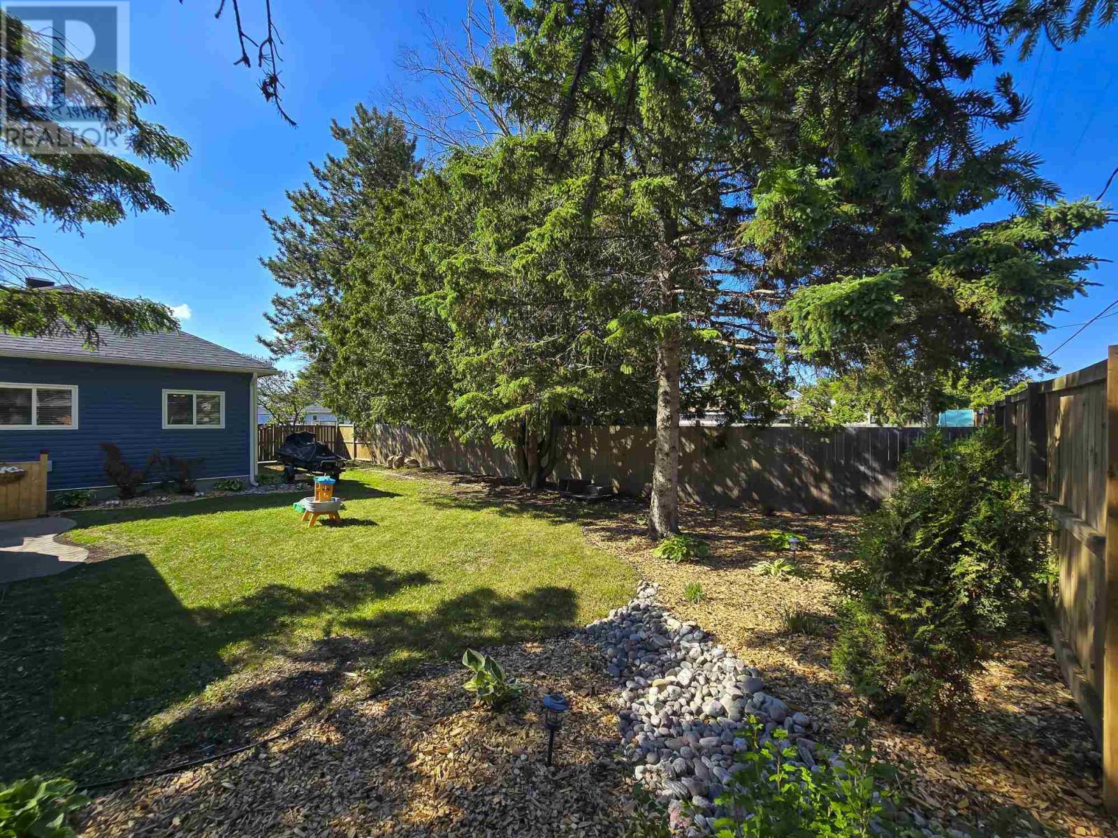 742 Catherine St, Thunder Bay, Ontario  P7E 1L3 - Photo 29 - TB251848