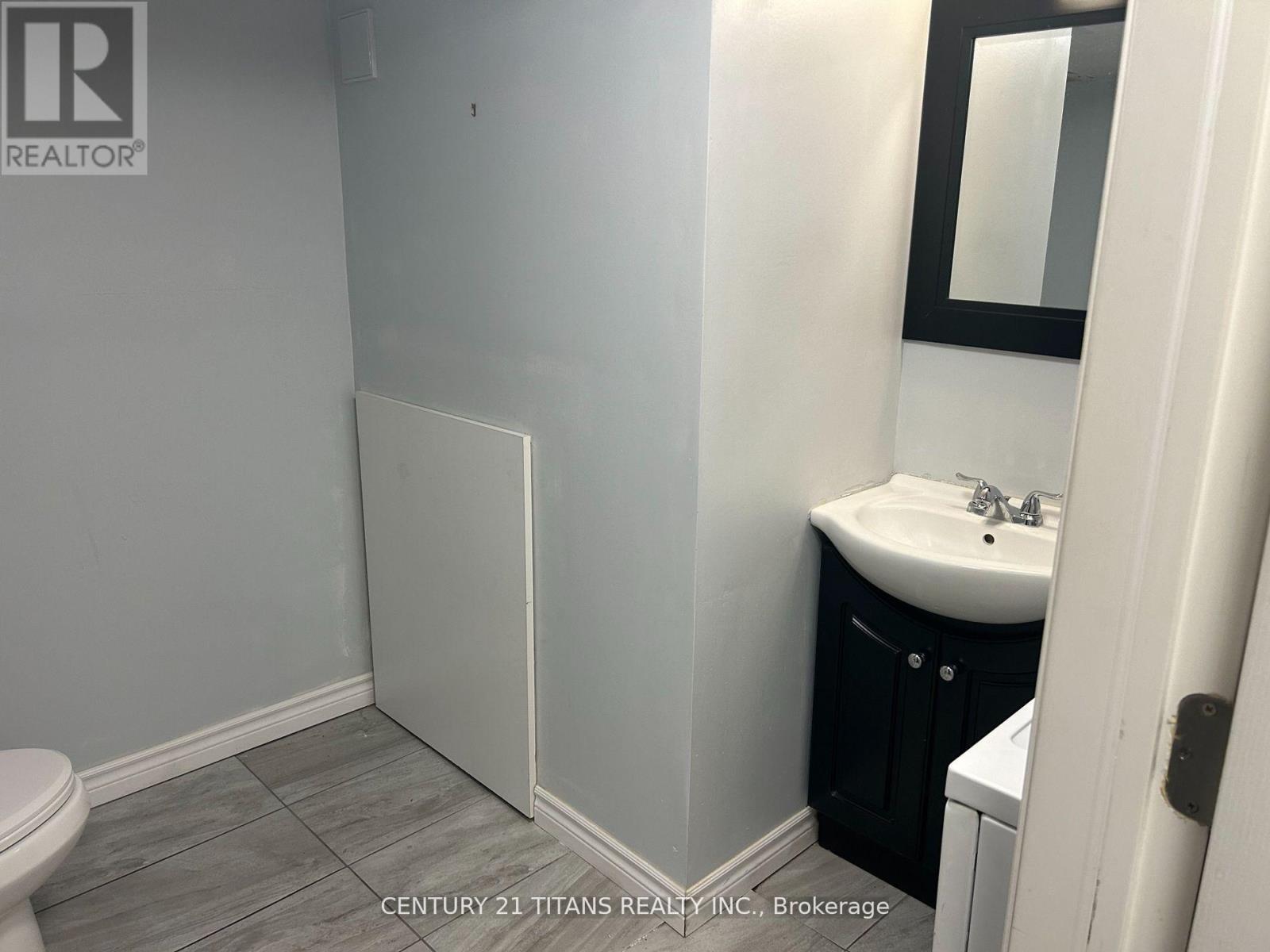 Bsmt - 349 Carnaby Court, Oshawa, Ontario  L1G 6N7 - Photo 6 - E12446472