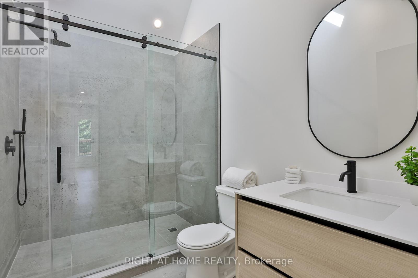 60 Winnifred Avenue, Toronto, Ontario  M4M 2X3 - Photo 33 - E12446485