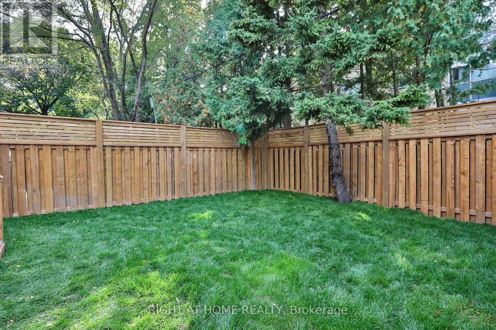 60 Winnifred Avenue, Toronto, Ontario  M4M 2X3 - Photo 37 - E12446485